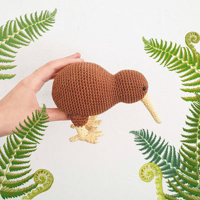 Amiriki the Kiwi – Crochet Amigurumi Pattern 🥝