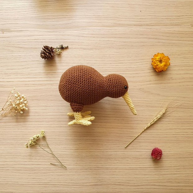 Amiriki the Kiwi – Crochet Amigurumi Pattern 🥝